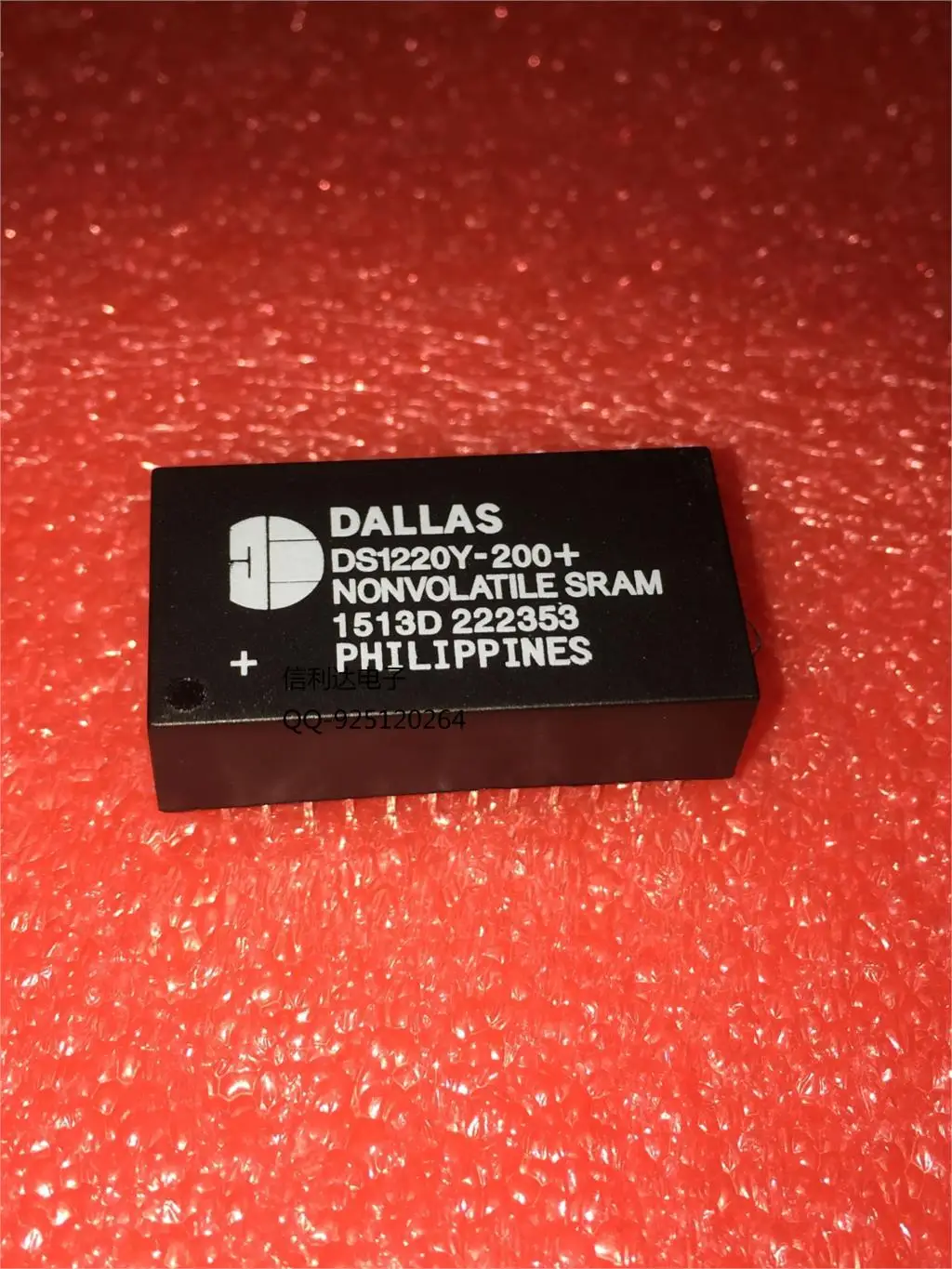 DS1220Y-200 Микросхема памяти DS1220Y DIP-24 Новая Точка, Доступная для прямой съемки Изображение 0