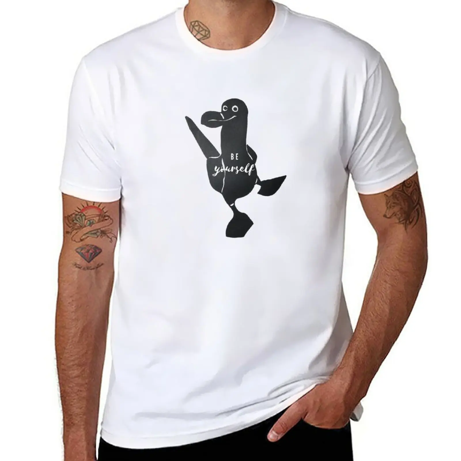 Новая футболка Be Yourself с синей лапкой Booby Bird от Christie Olstad с трафаретным принтом, летний топ, забавные футболки для мужчин Изображение 0