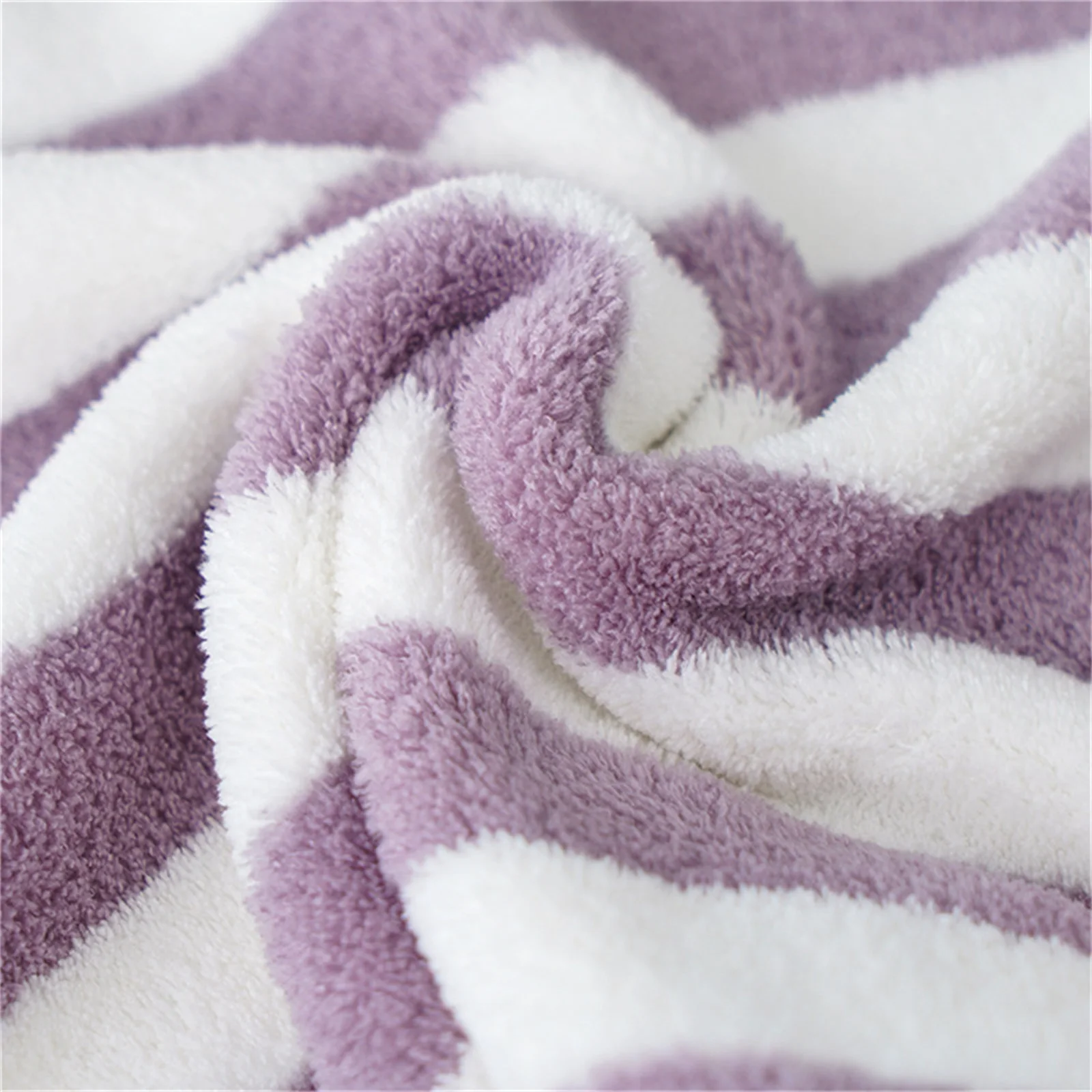 Фланелевое одеяло, мягкое теплое толстое покрывало, зимнее офисное одеяло для дома Изображение 1