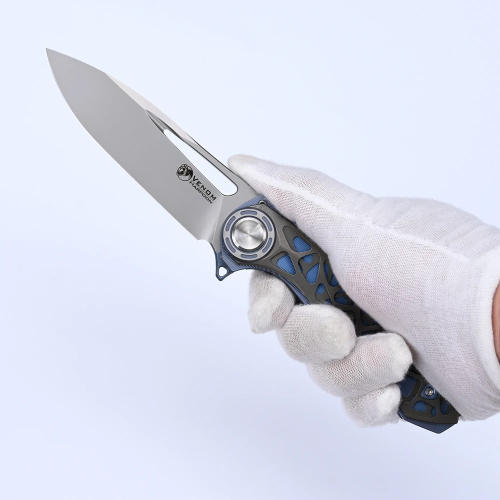ЯДОВИТЫЙ Гарпун Флиппер Складной Нож M390 Лезвие Титан + Ручка CF Тактика Охоты На Открытом Воздухе Рыбалка Карманный Фруктовый EDC Инструмент Для Кемпинга Изображение 5