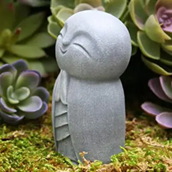 Статуя прочной декоративной скульптуры из смолы Серый Маленький Будда Дзидзо для наружного использования